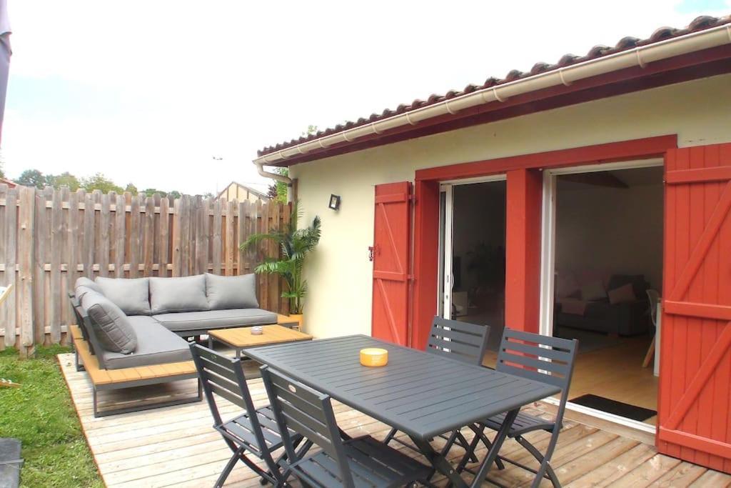 Maison Esprit Des Lois La Brede Екстериор снимка