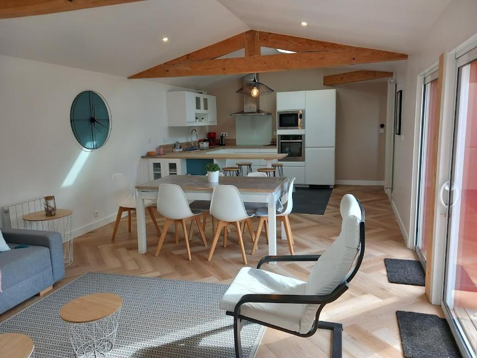 Maison Esprit Des Lois La Brede Екстериор снимка